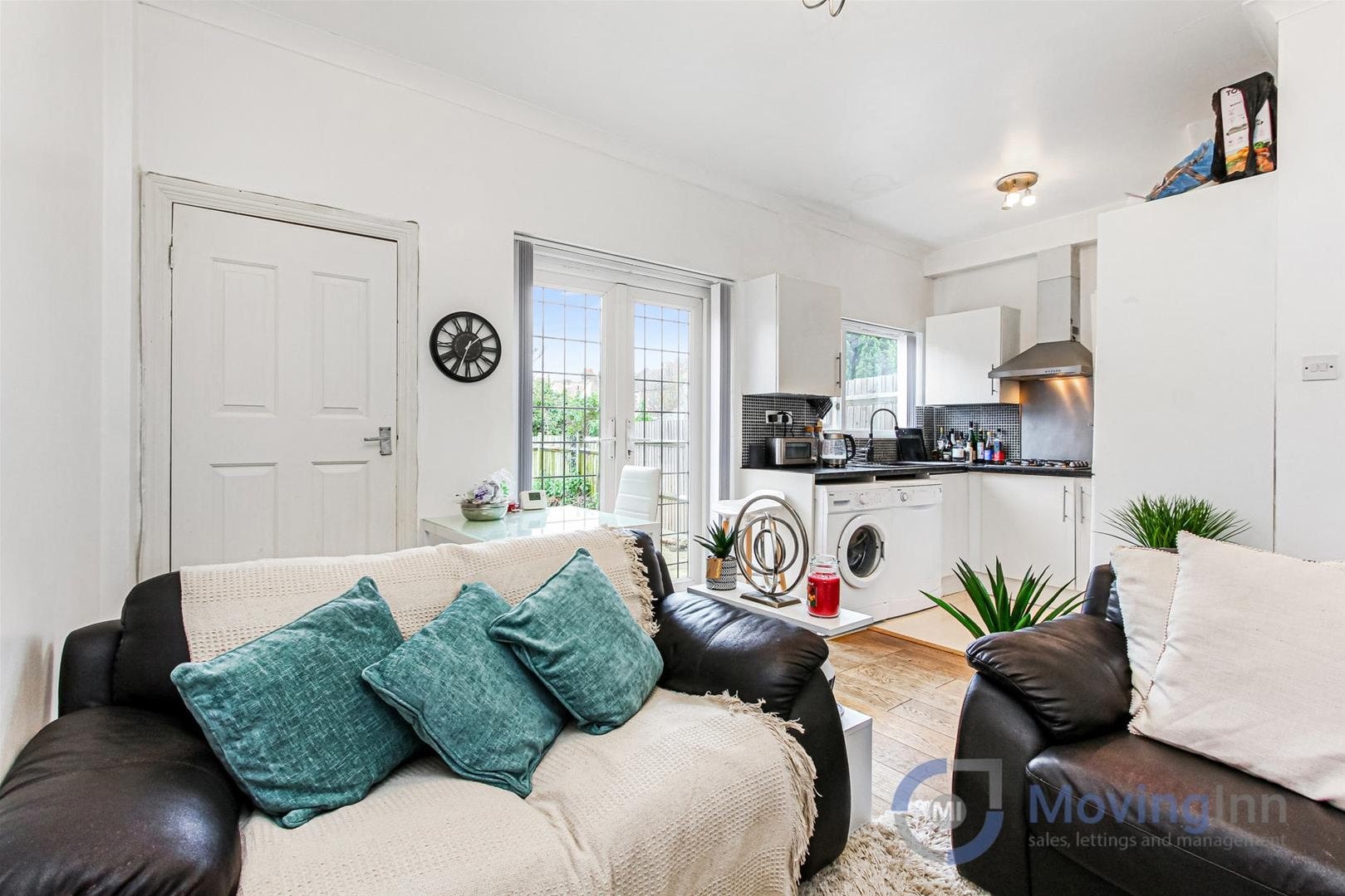 Room Penshurst Road in Greater London