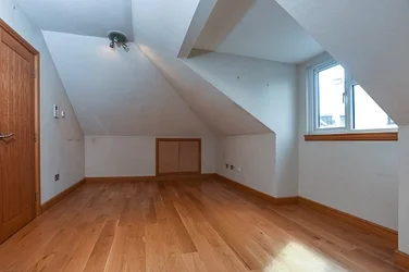 Flat Elm Lane in Greater London