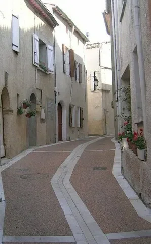 House Rue de la République in Puimisson