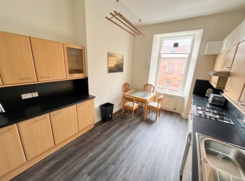 Flat Bathgate Street in Glasgow