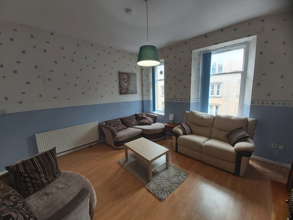 Flat Bathgate Street in Glasgow