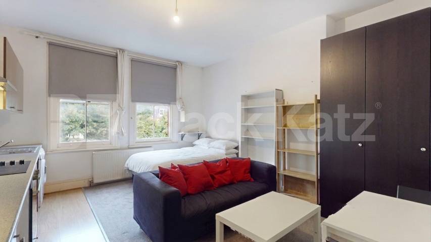 Flat Iverson Road in Greater London