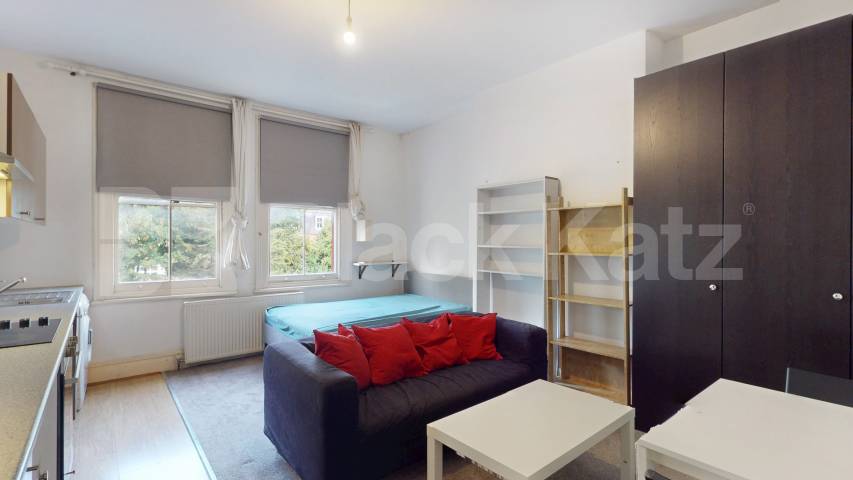 Flat Iverson Road in Greater London