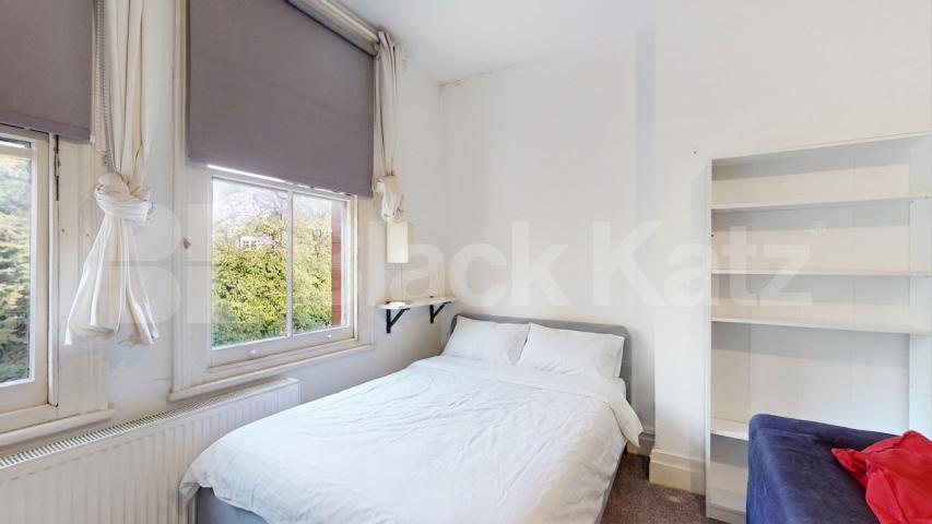 Flat Iverson Road in Greater London