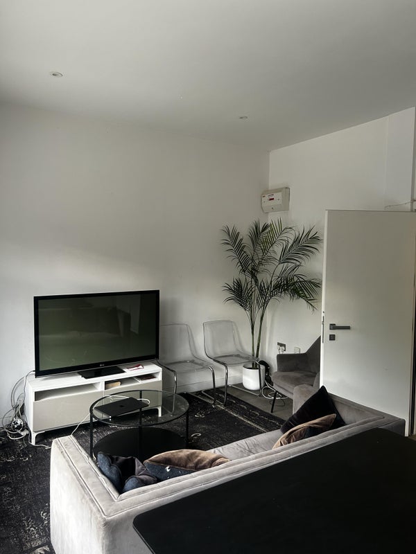 Room Cavendish Road in Greater London