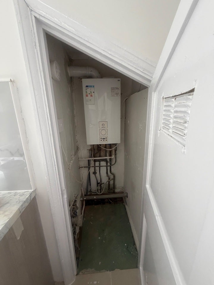 Flat Lordship Lane in Greater London