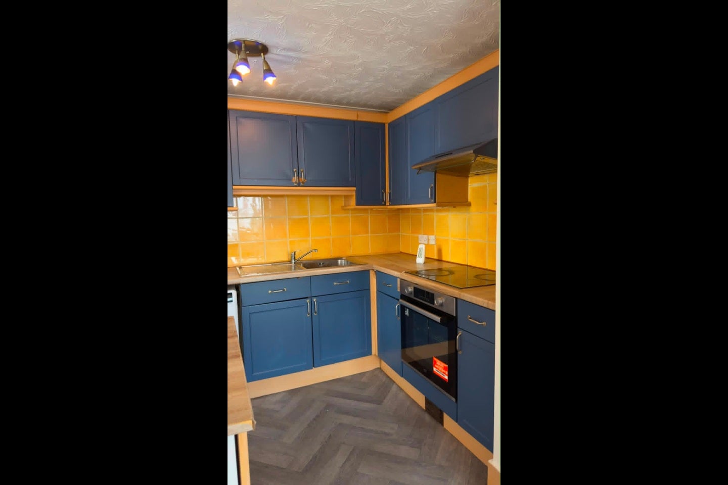 Flat Nottingham Road in Greater London