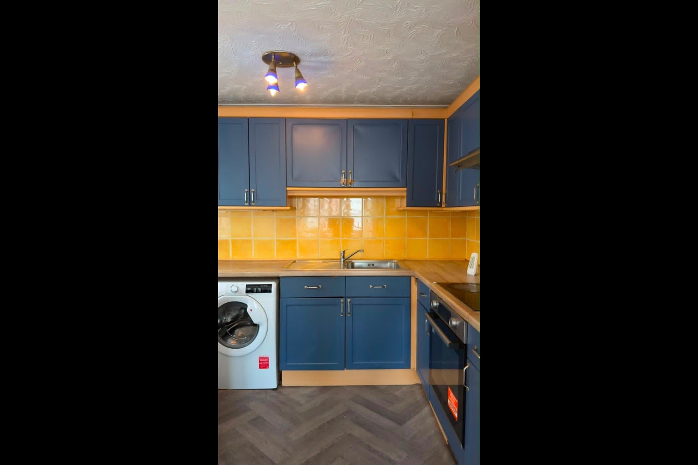 Flat Nottingham Road in Greater London