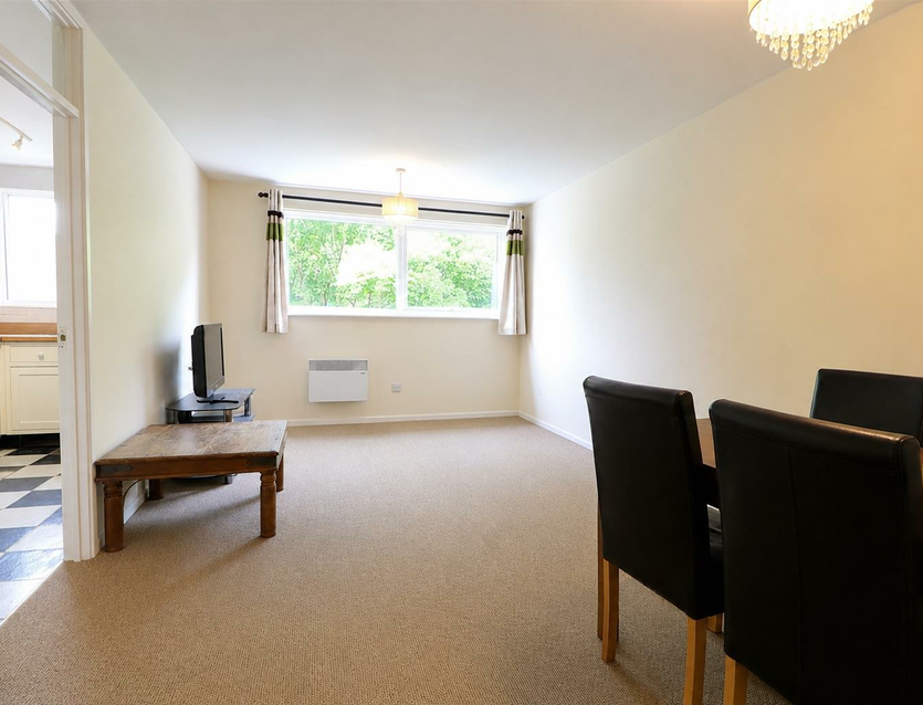 Flat Whitehall Close in Greater London