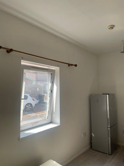Room Reede Road in Greater London