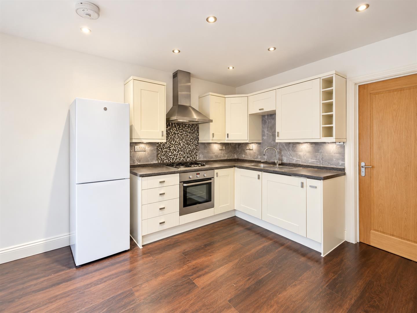Flat Hillfield Road in Dacorum