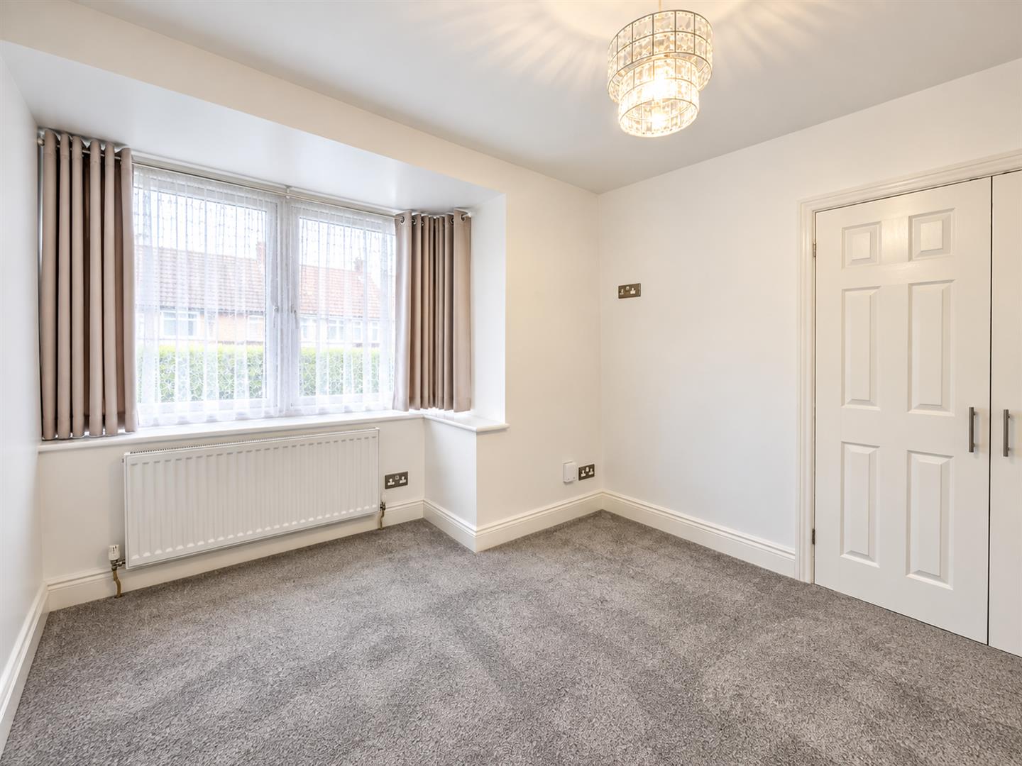 Flat Hillfield Road in Dacorum