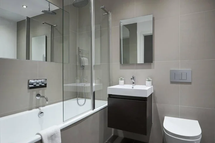 Flat Glenthorne Road in Greater London