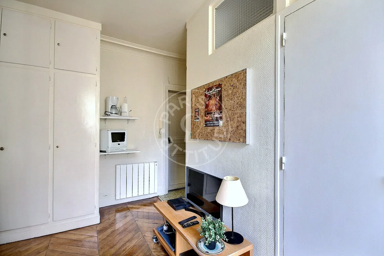 Flat Rue des Prêtres Saint-Séverin in Paris