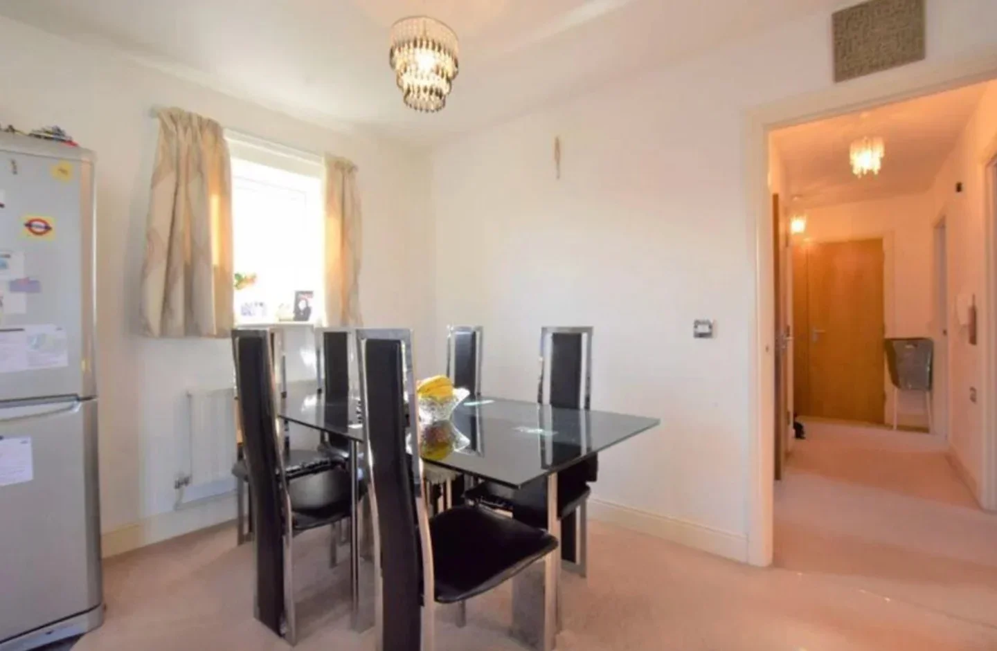 Flat Drinkwater Road in Greater London