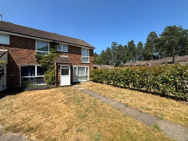 House Honister Walk in Surrey Heath