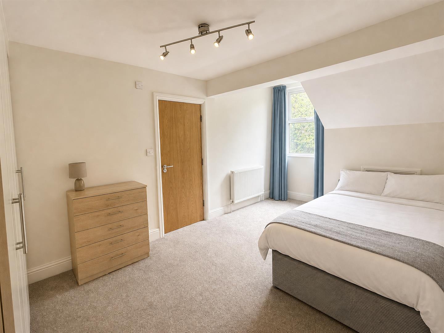 Flat Whitworth Road in Sheffield
