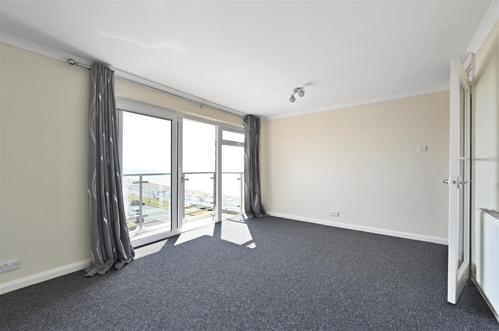 Flat De La Warr Parade in Rother