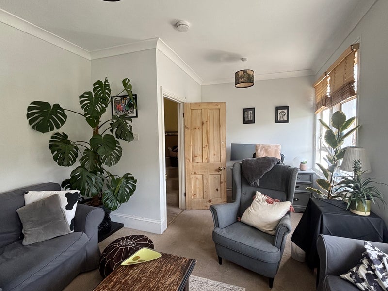 Room Astonville Street in Greater London