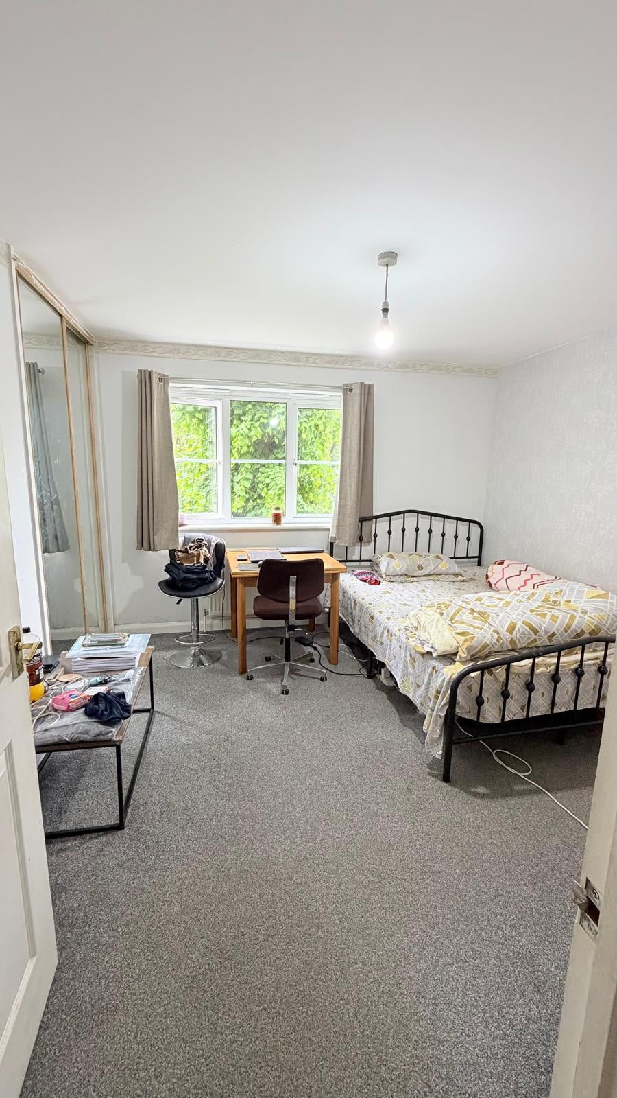 Flat Friars Close in Greater London