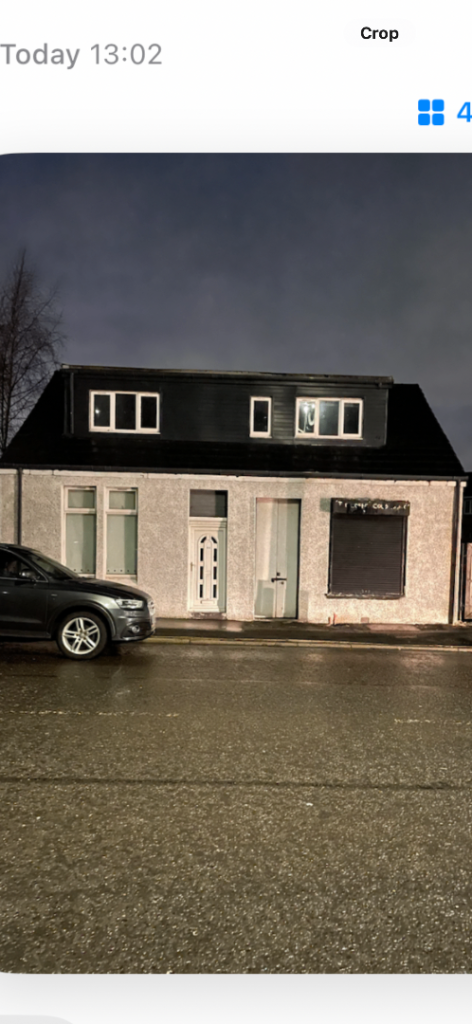 Flat Orchard Park Avenue in Thornliebank