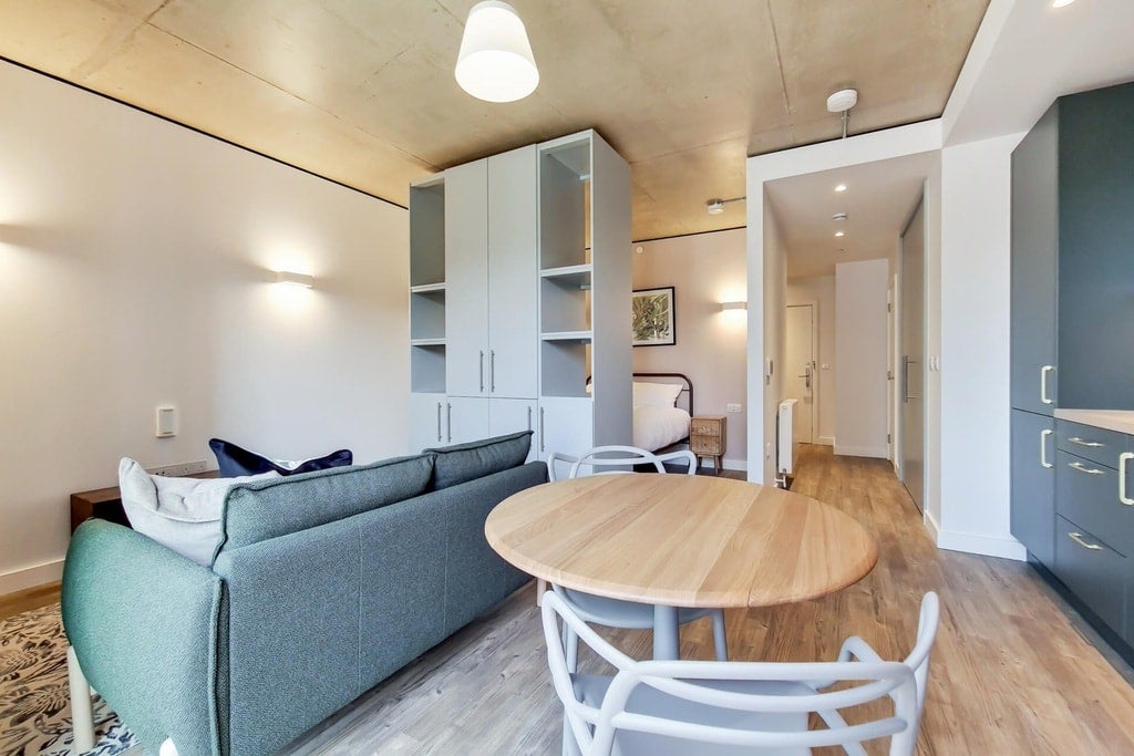 Flat First Way in Greater London