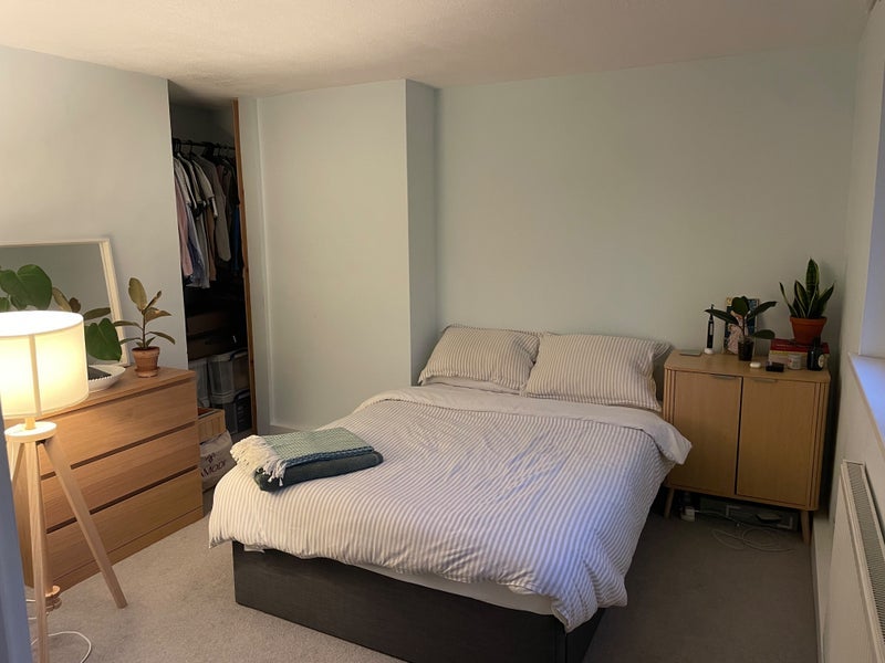 Room Clydesdale Road in Greater London
