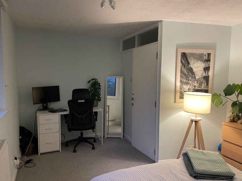 Room Clydesdale Road in Greater London
