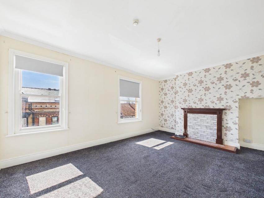 Flat Windsor Crescent in Bridlington