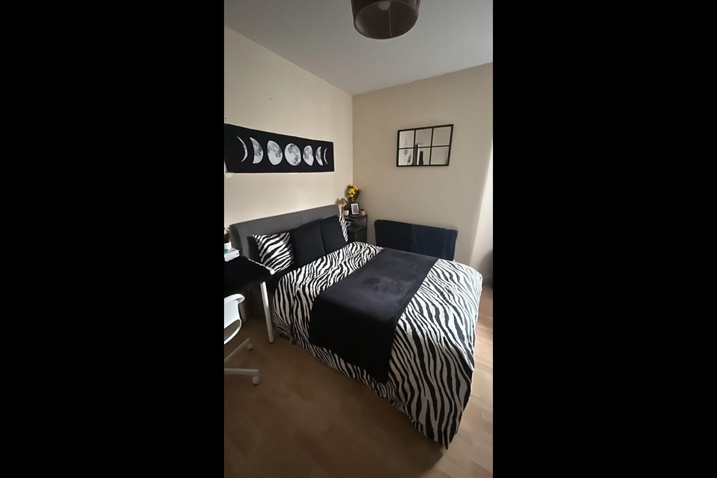 Room Macfarlane Road in Greater London