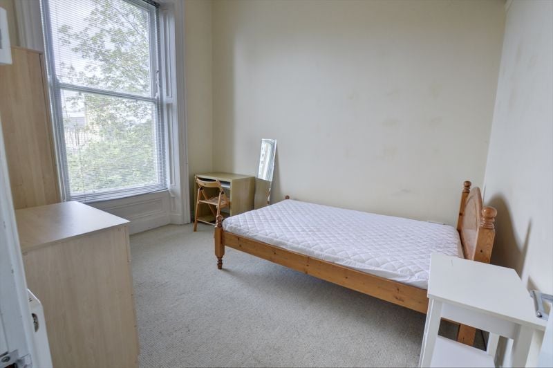 Flat Osborne Terrace in Newcastle upon Tyne
