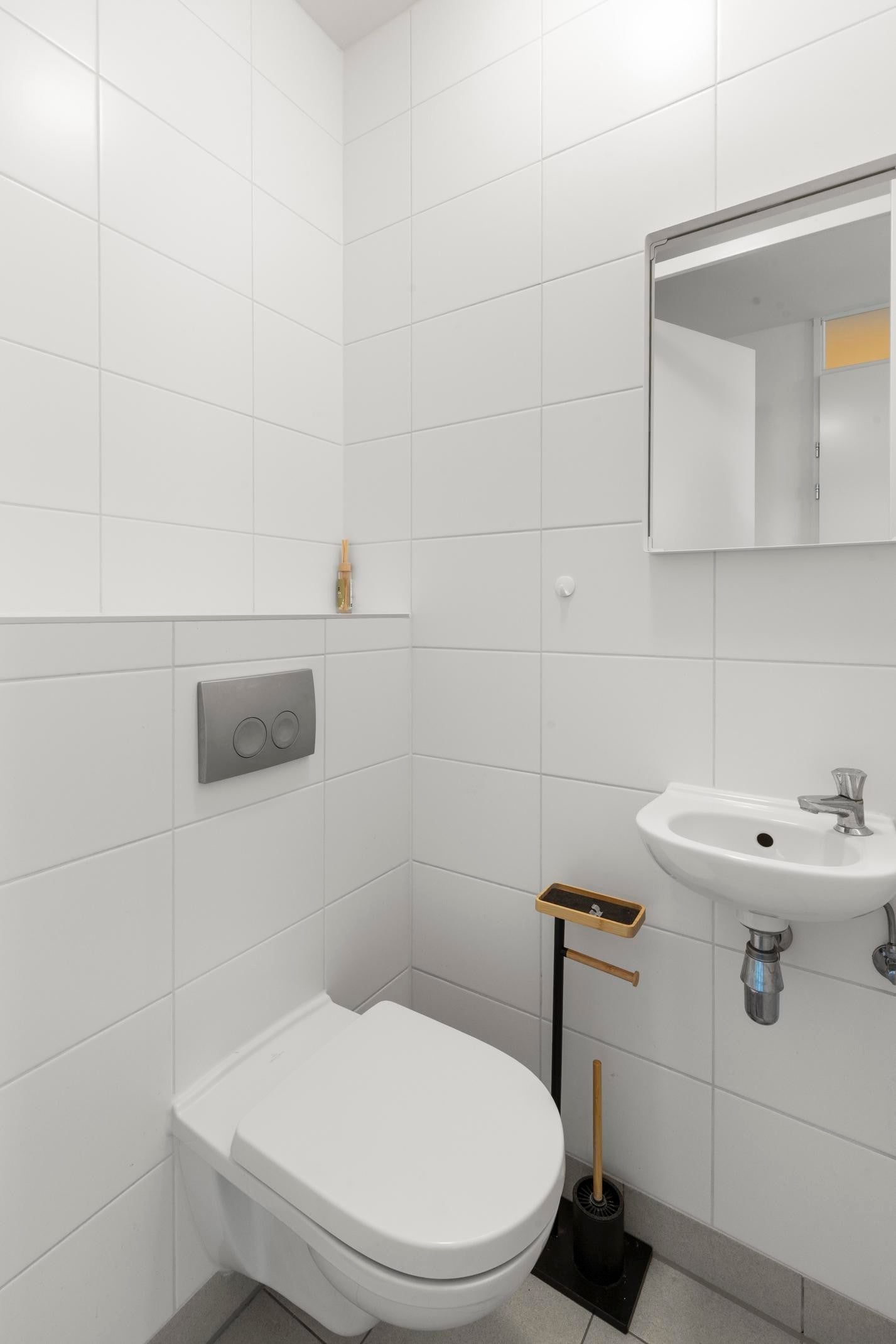 Appartement te huur: Mary van der Sluisstraat, Amsterdam
