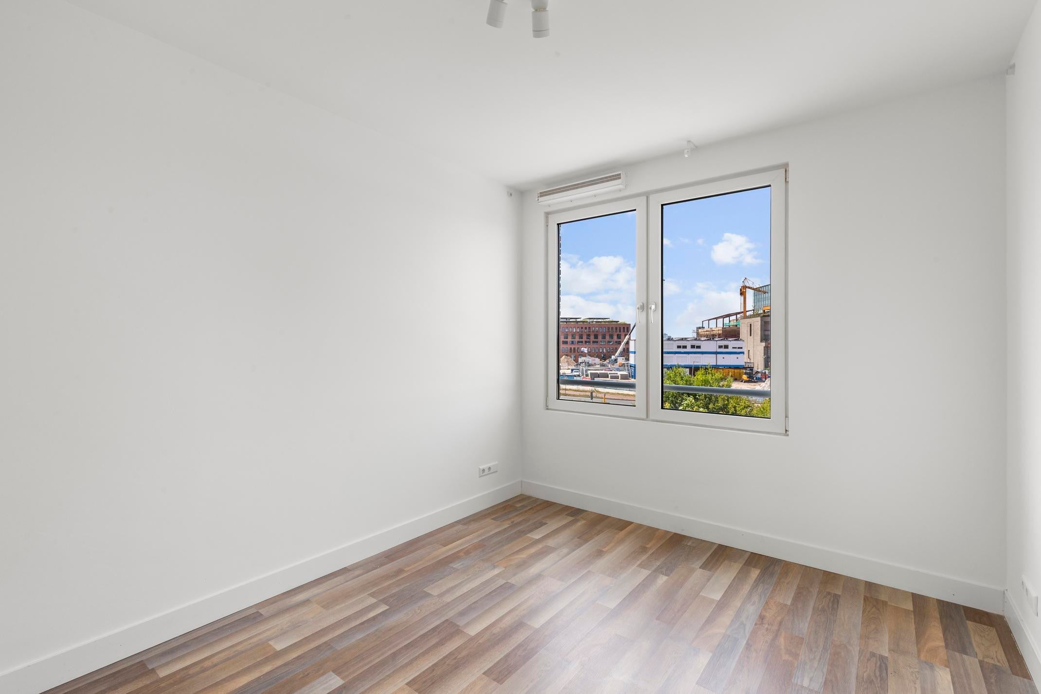 Appartement te huur: Mary van der Sluisstraat, Amsterdam