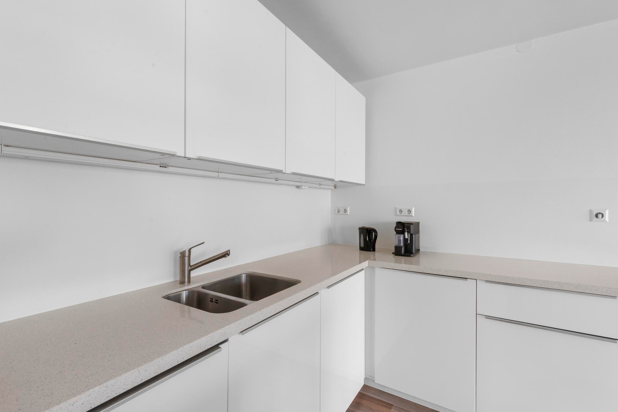 Appartement te huur: Mary van der Sluisstraat, Amsterdam