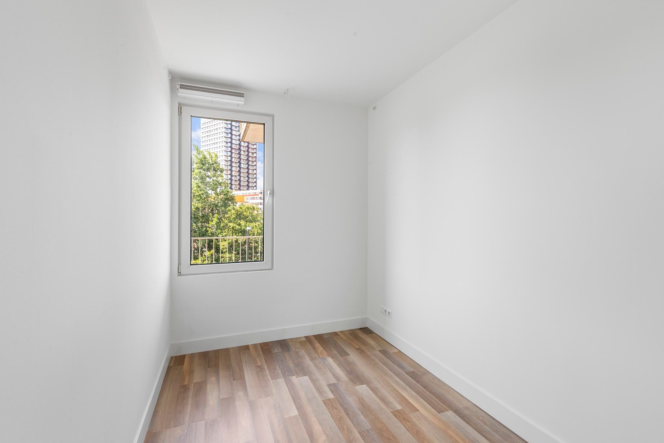 Appartement te huur: Mary van der Sluisstraat, Amsterdam
