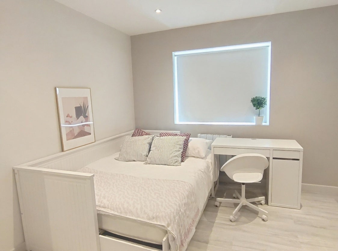 Flat Addison Gardens in Greater London