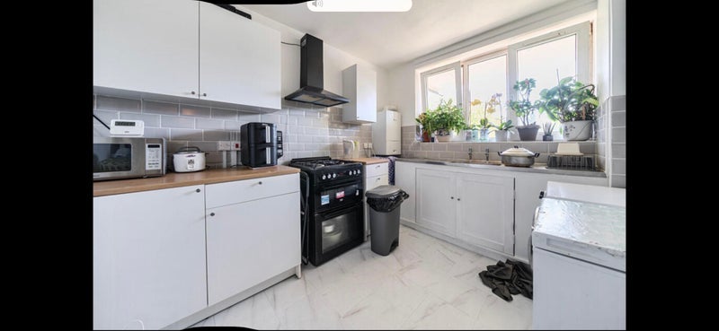 Room Wood Vale in Greater London