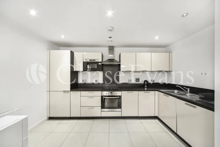Flat Renforth Street in Greater London