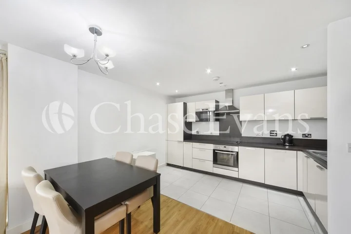Flat Renforth Street in Greater London