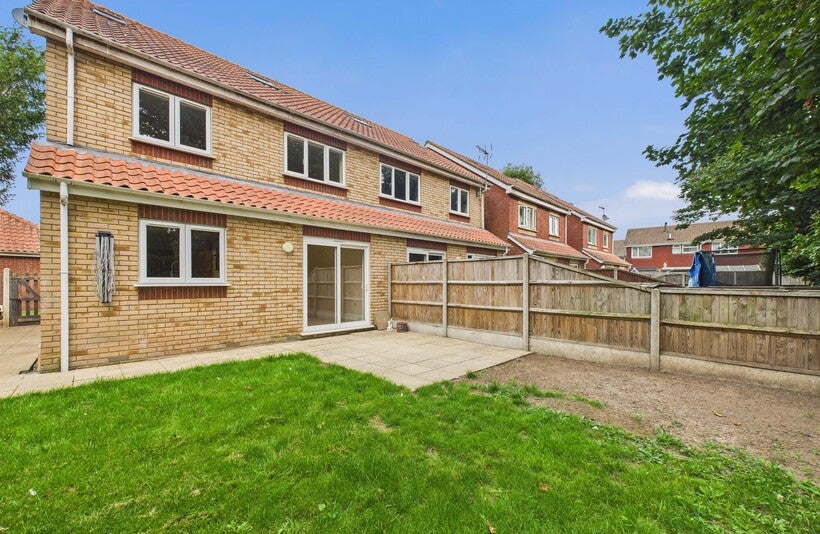 House Amos Bacon Close in Broadland