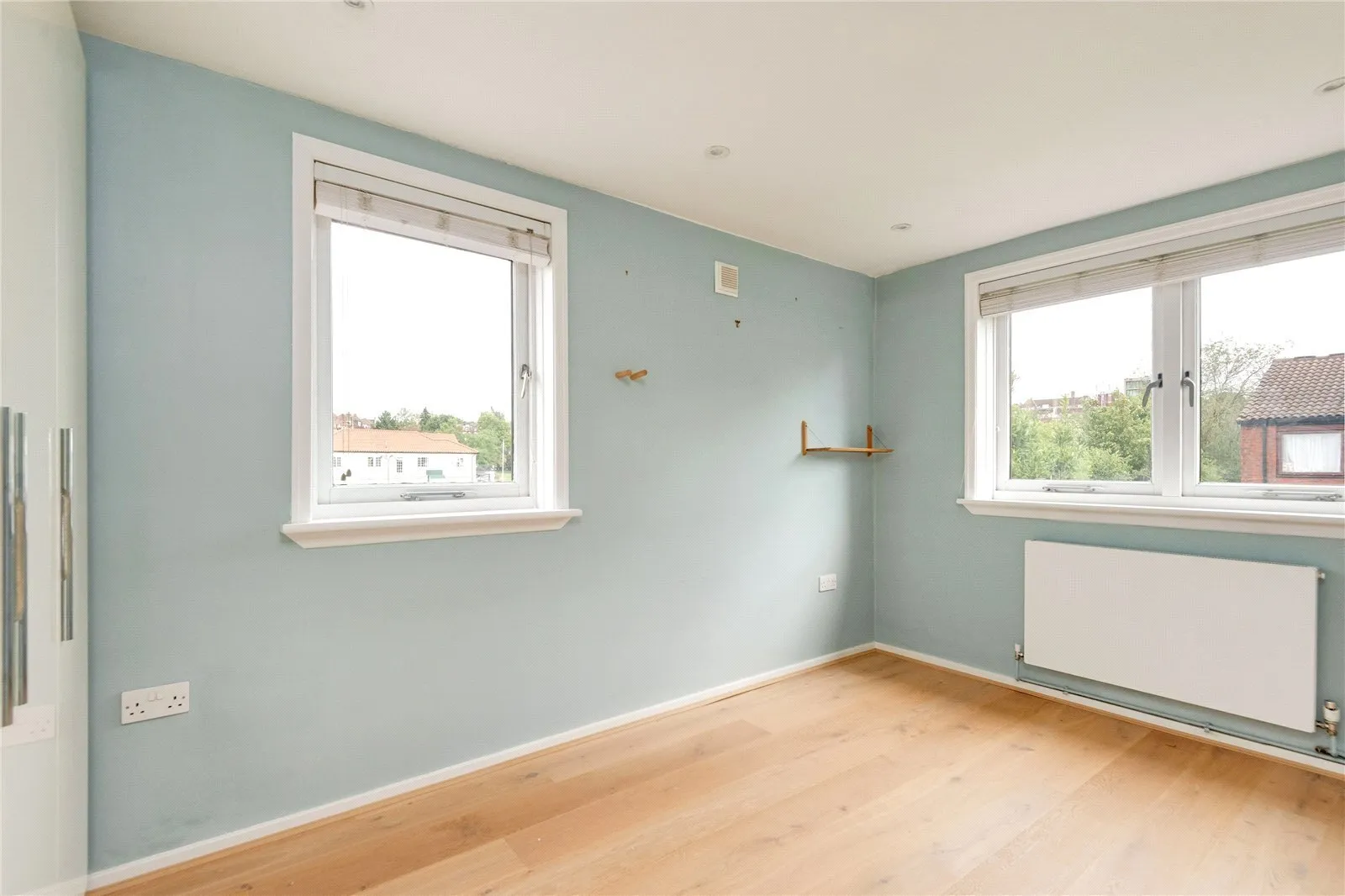 Flat Lymington Road in Greater London
