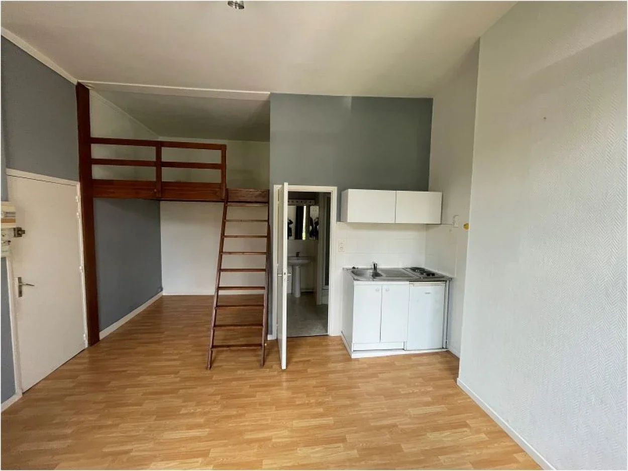 Flat Rue Charles De Muyssart in Lille