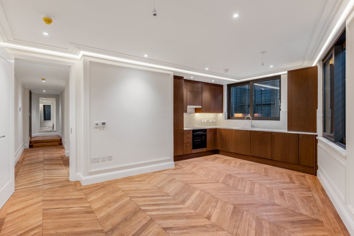 Flat Ferdinand Street in Greater London
