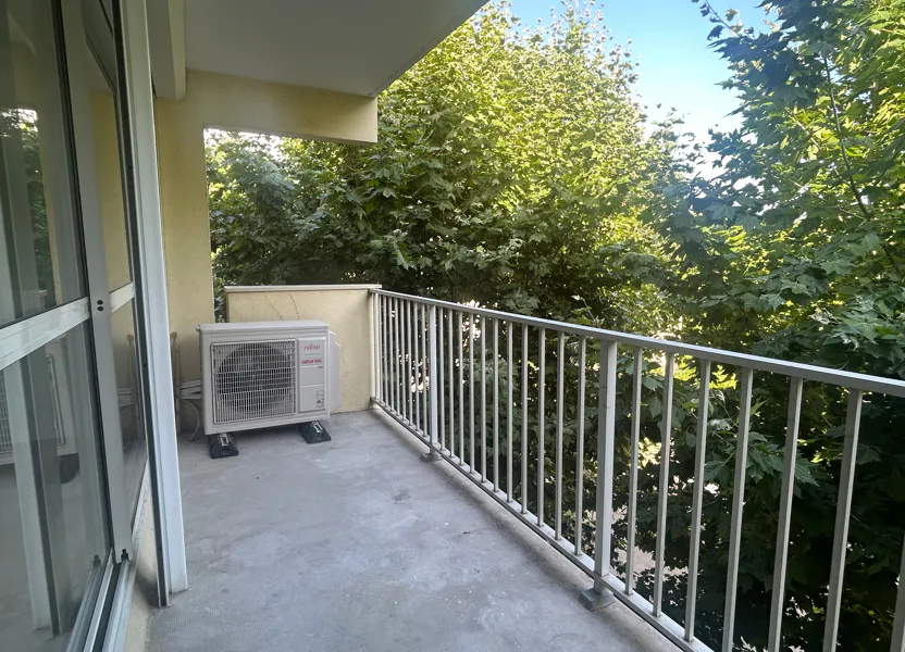 Appartement Avenue des Camarguais à Nîmes