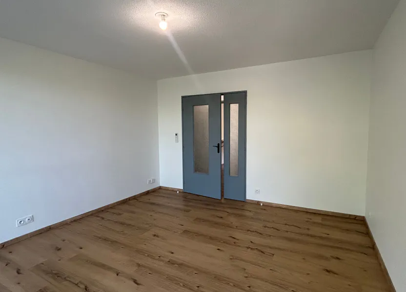 Appartement Rue Charloun Rieu à Nîmes