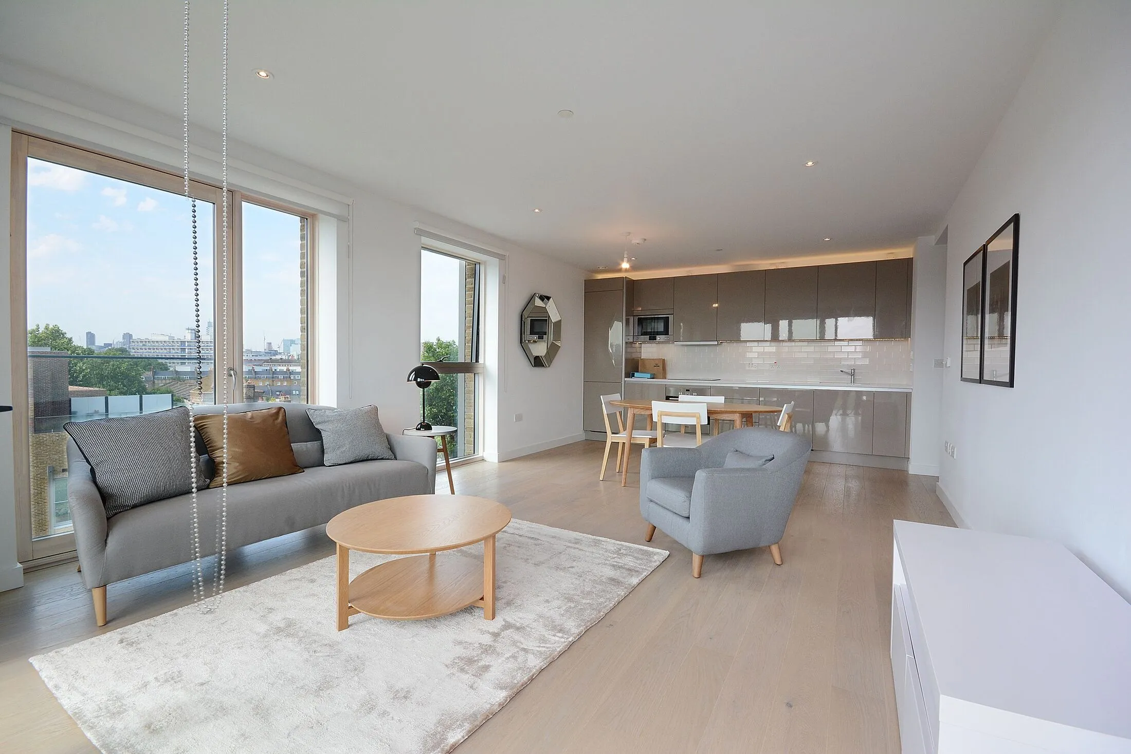 Flat Rodney Road in Greater London