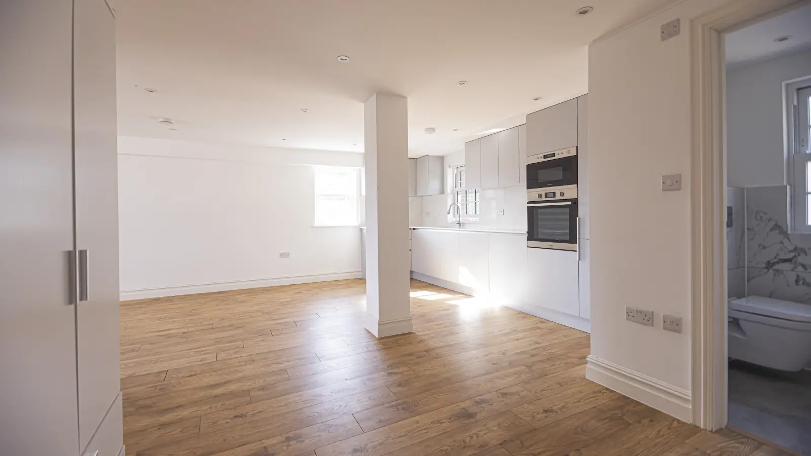 Flat Hollybush Street in Greater London