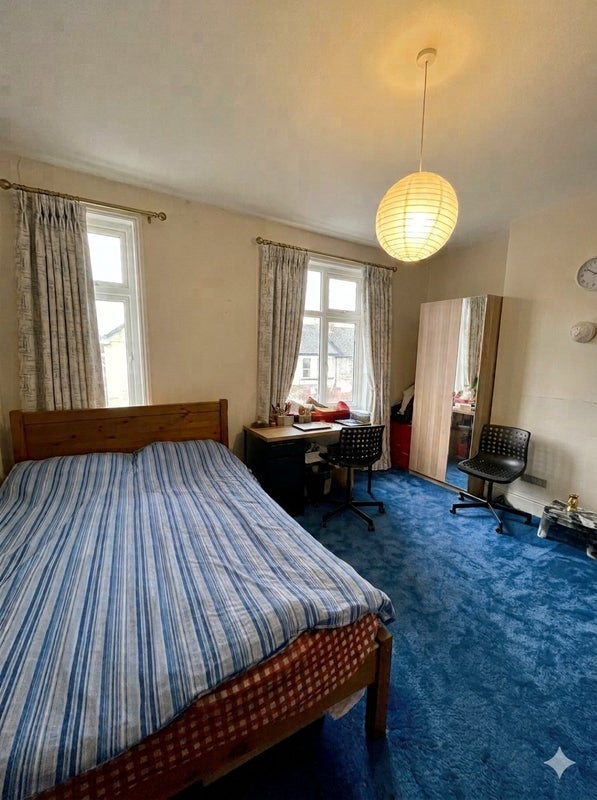 Room Earlsdon Avenue North in Coventry