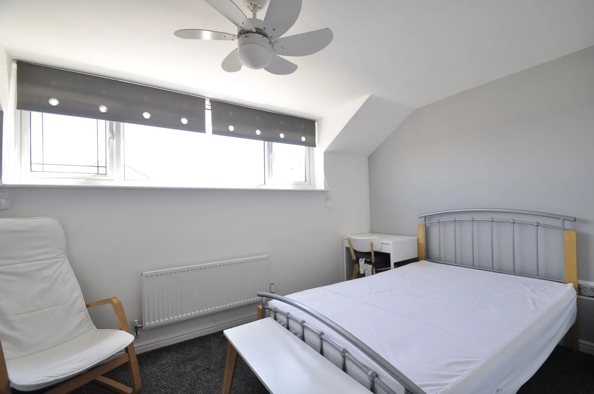 Room Argosy Way in Newport