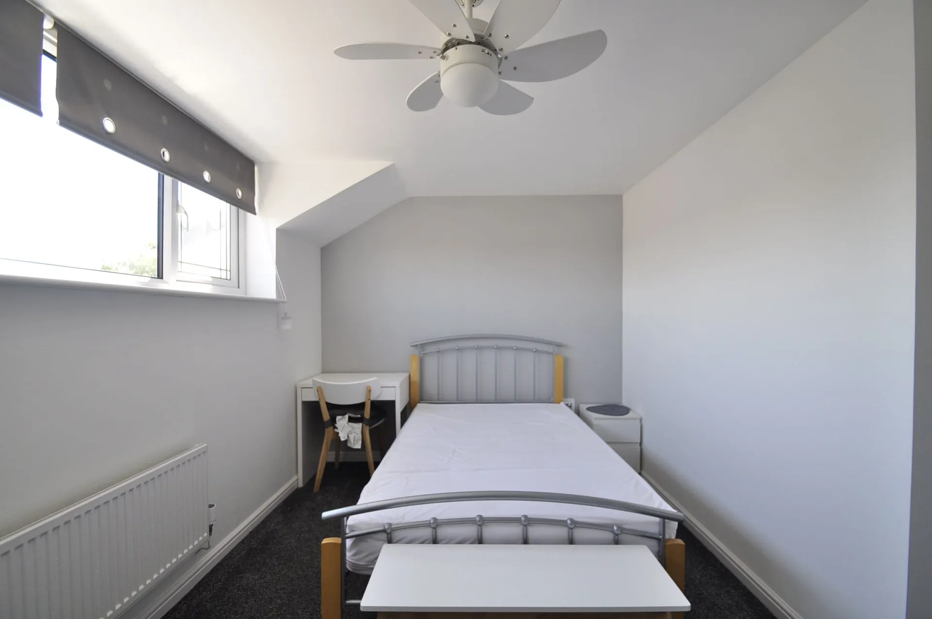 Room Argosy Way in Newport